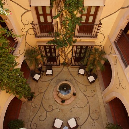 Hotel De La Soledad Морелия Экстерьер фото