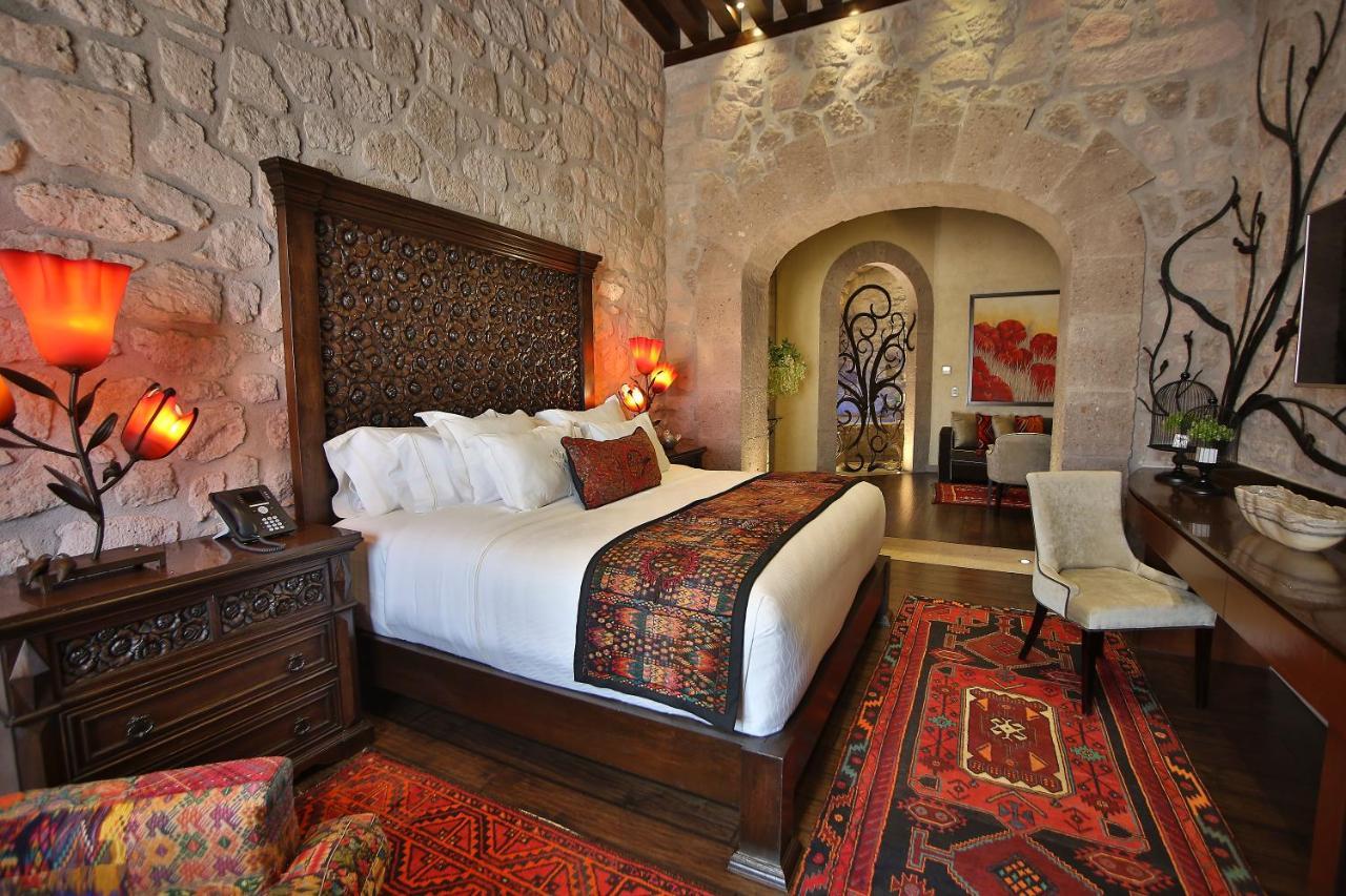 Hotel De La Soledad Морелия Экстерьер фото