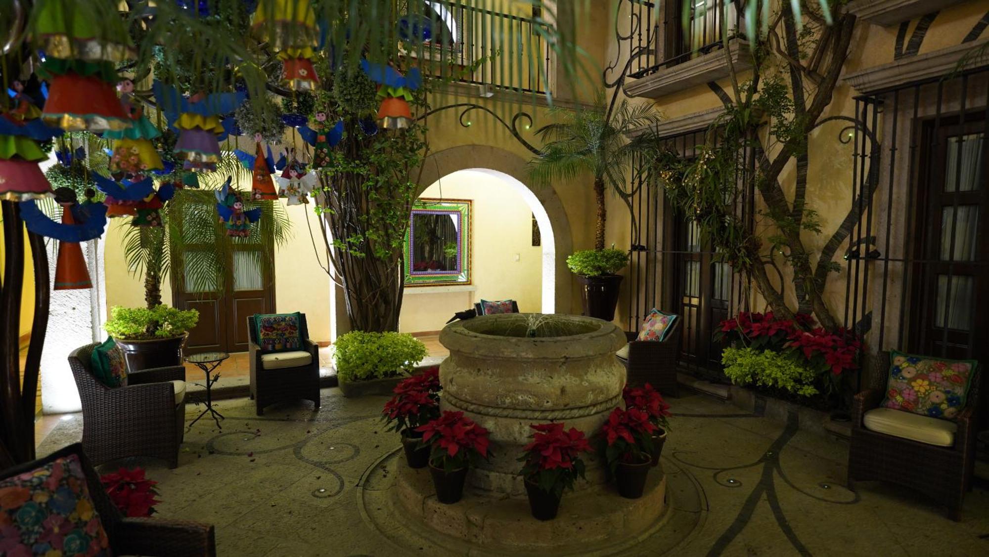 Hotel De La Soledad Морелия Экстерьер фото