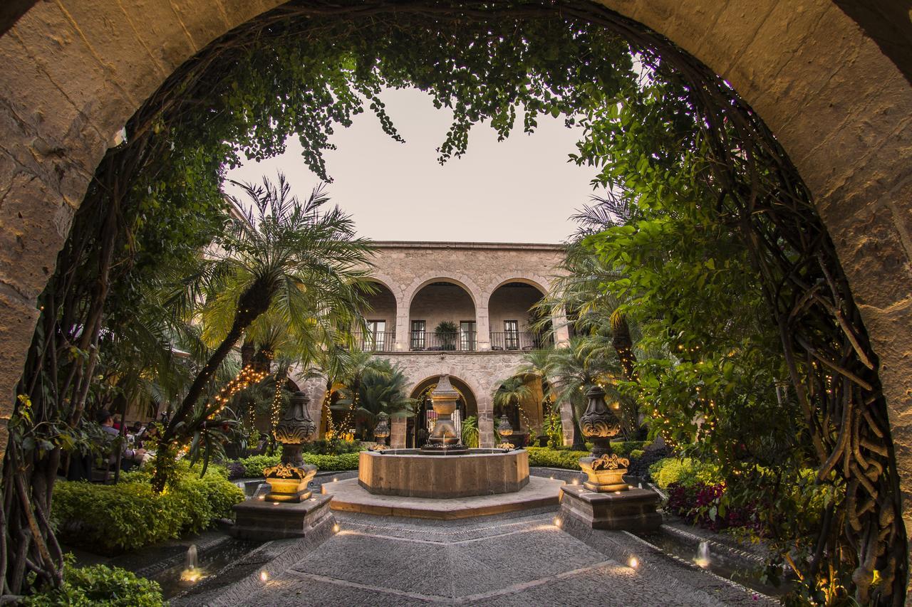 Hotel De La Soledad Морелия Экстерьер фото