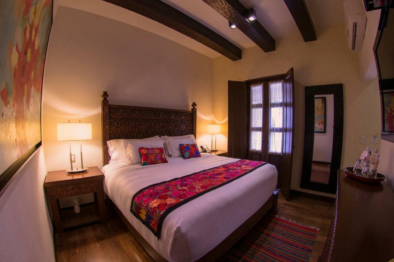 Hotel De La Soledad Морелия Экстерьер фото