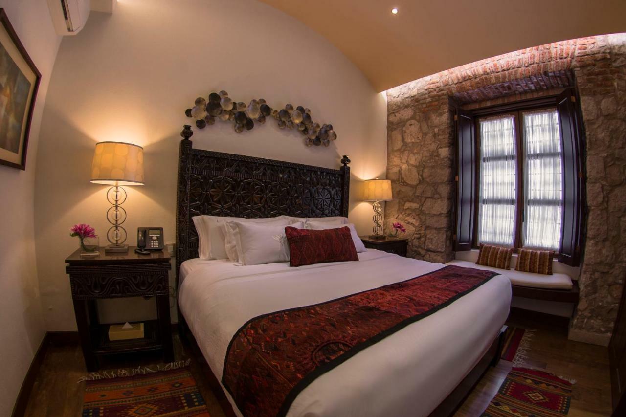 Hotel De La Soledad Морелия Экстерьер фото
