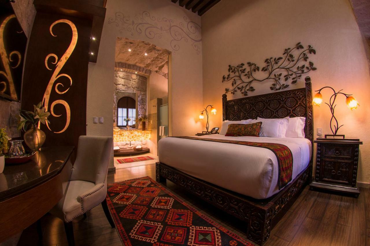 Hotel De La Soledad Морелия Экстерьер фото